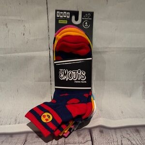 NWT SWAG 4 pack emoji quarter length socks